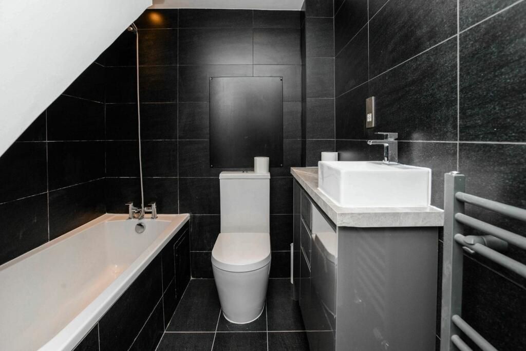 42e Bird In Bush Road, LONDON, Southwark, SE15 6RW