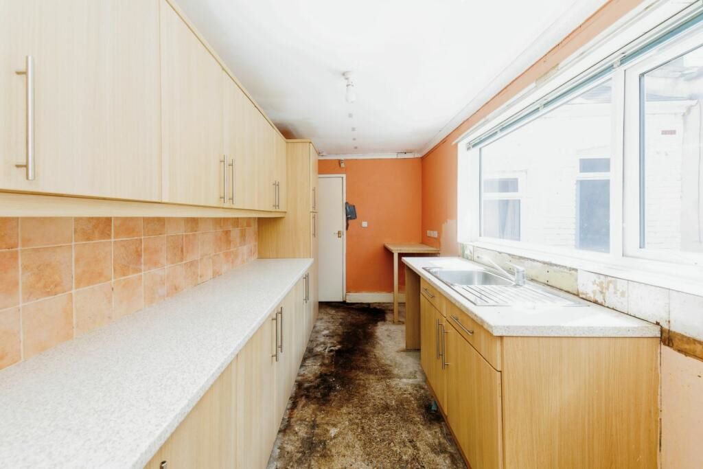 Sunderland, Tyne and Wear, SR4 6BA - Online Auctions