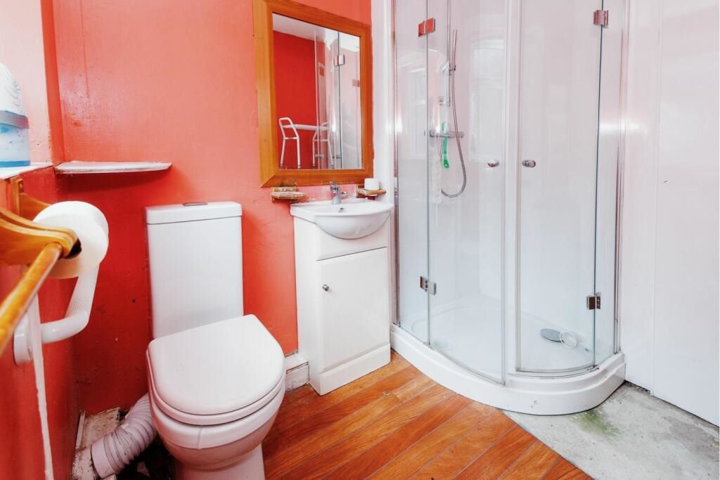 Sunderland, Tyne and Wear, SR4 6BA - Online Auctions