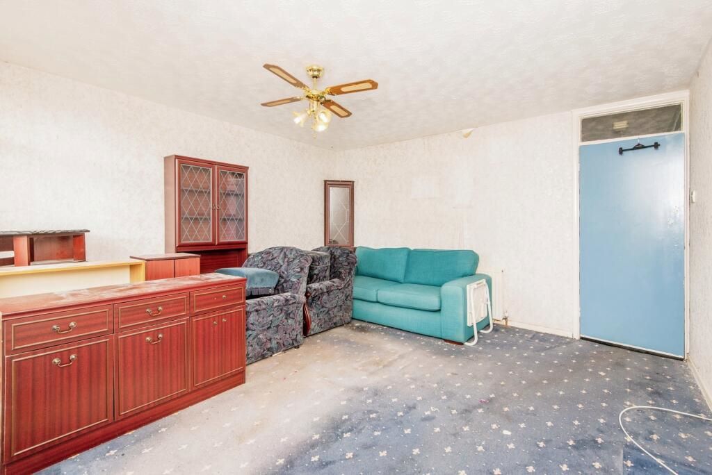 143 Winn Gardens, Sheffield, South Yorkshire, S6 1UF