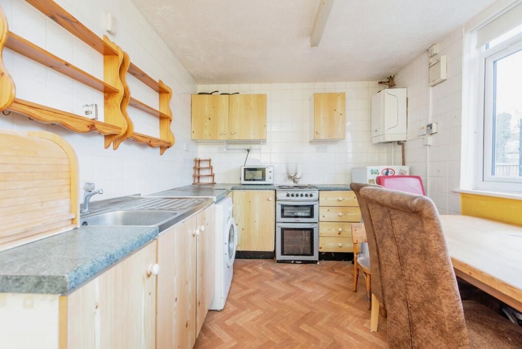 143 Winn Gardens, Sheffield, South Yorkshire, S6 1UF