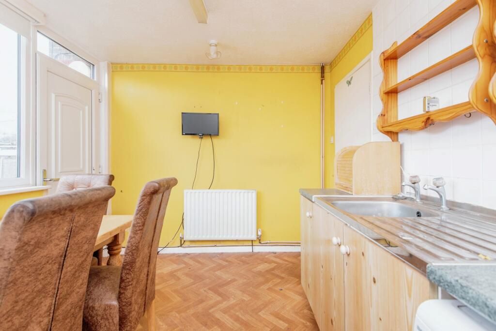 143 Winn Gardens, Sheffield, South Yorkshire, S6 1UF