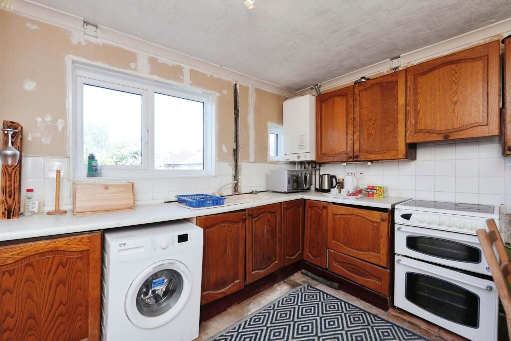 68 Duke Of York Avenue, Wakefield, West Yorkshire, WF2 7BZ