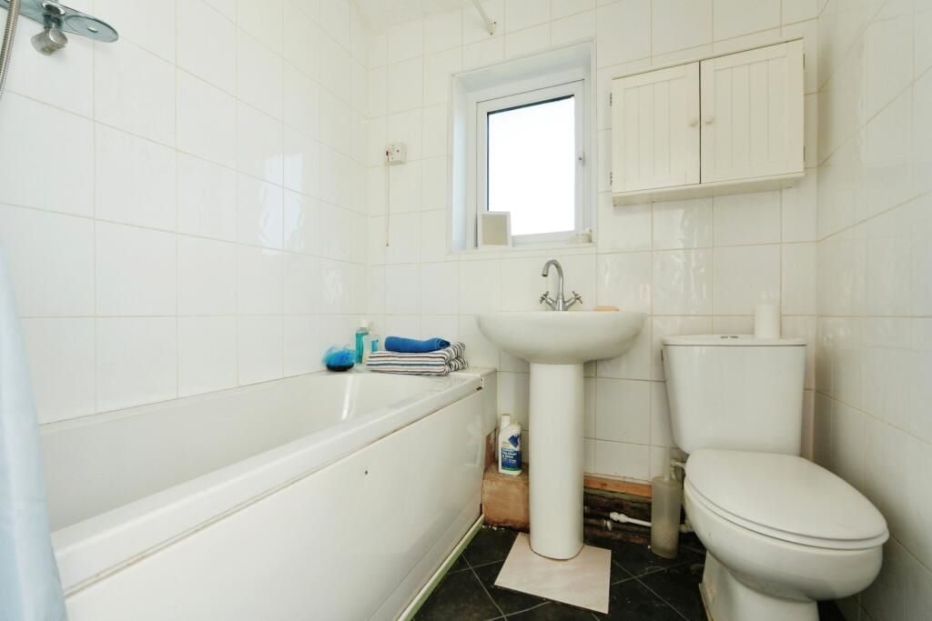 68 Duke Of York Avenue, Wakefield, West Yorkshire, WF2 7BZ