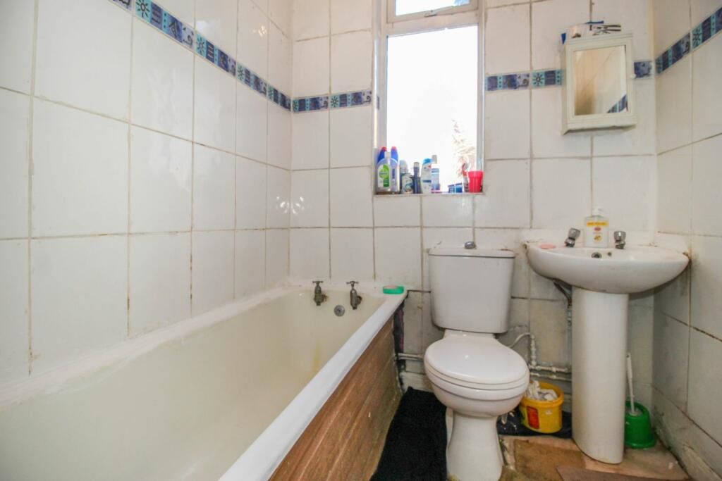 173 Bell Green Road, Coventry, West Midlands, CV6 7GW