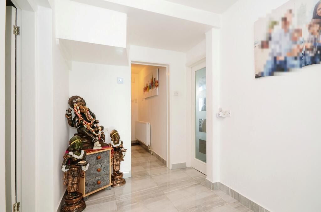 Bushey, Hertfordshire, WD23 2AJ - Online Auctions