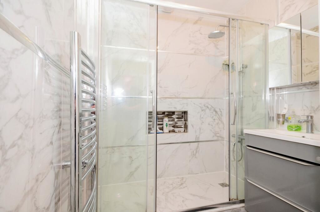 Bushey, Hertfordshire, WD23 2AJ - Online Auctions