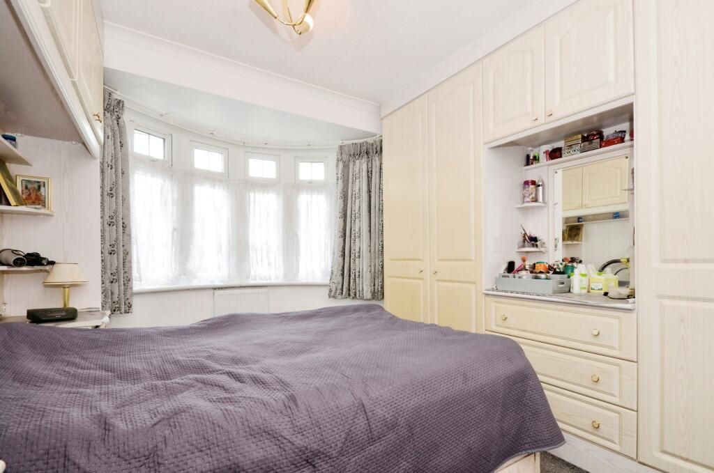 Bushey, Hertfordshire, WD23 2AJ - Online Auctions