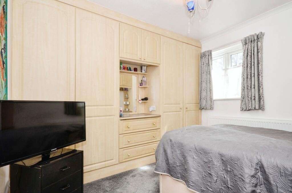 Bushey, Hertfordshire, WD23 2AJ - Online Auctions