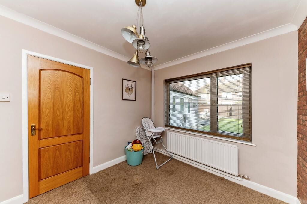 27 Lady Frances Crescent, Cleethorpes, South Humberside, DN35 9JX