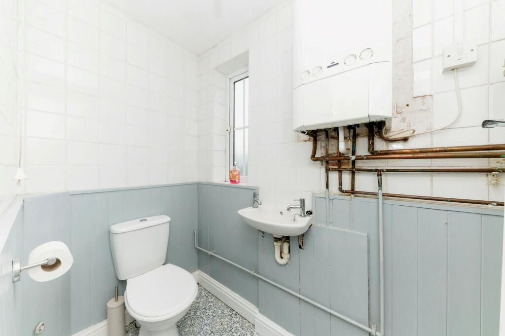 27 Lady Frances Crescent, Cleethorpes, South Humberside, DN35 9JX