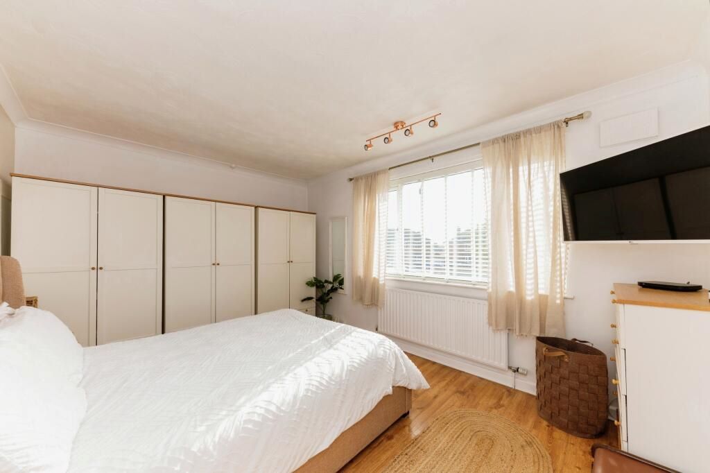 27 Lady Frances Crescent, Cleethorpes, South Humberside, DN35 9JX