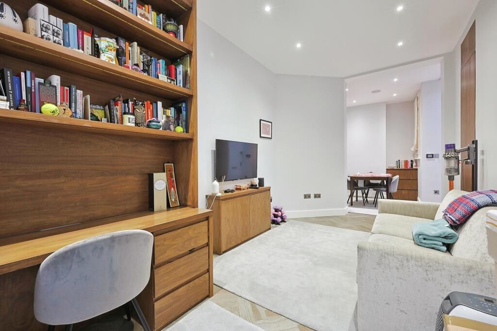 8 Maida Vale, London, W9 1TH