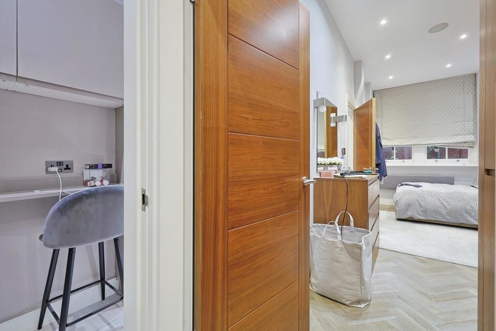 8 Maida Vale, London, W9 1TH