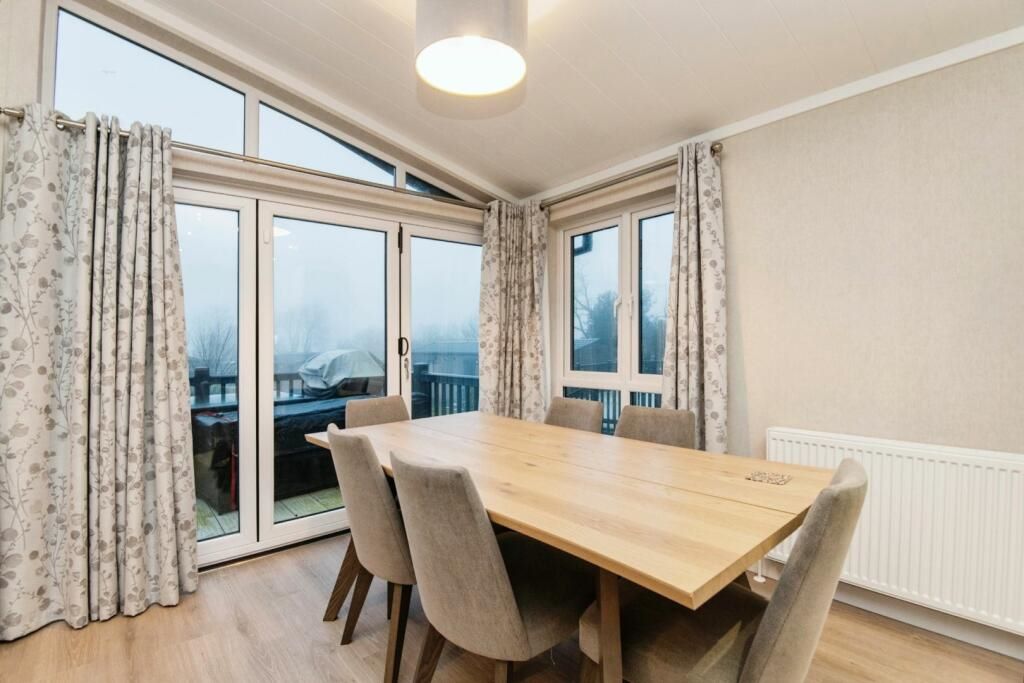 Lodge 115, Hawkchurch Resort & Spa Hawkchurch, Axminster, Devon, EX13 5UL