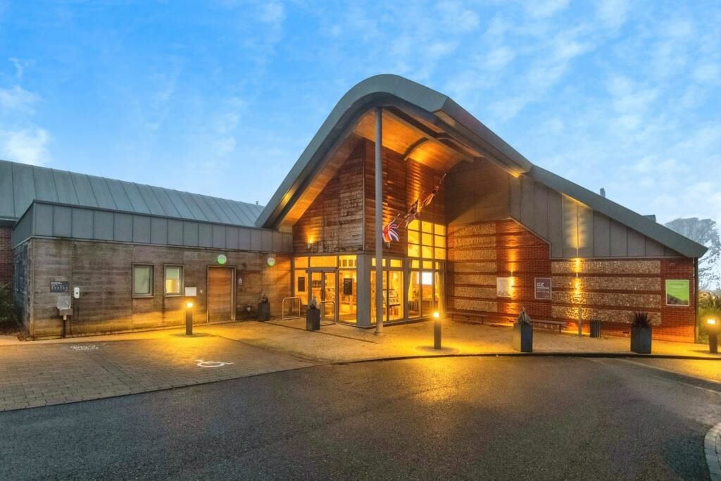 Lodge 115, Hawkchurch Resort & Spa Hawkchurch, Axminster, Devon, EX13 5UL