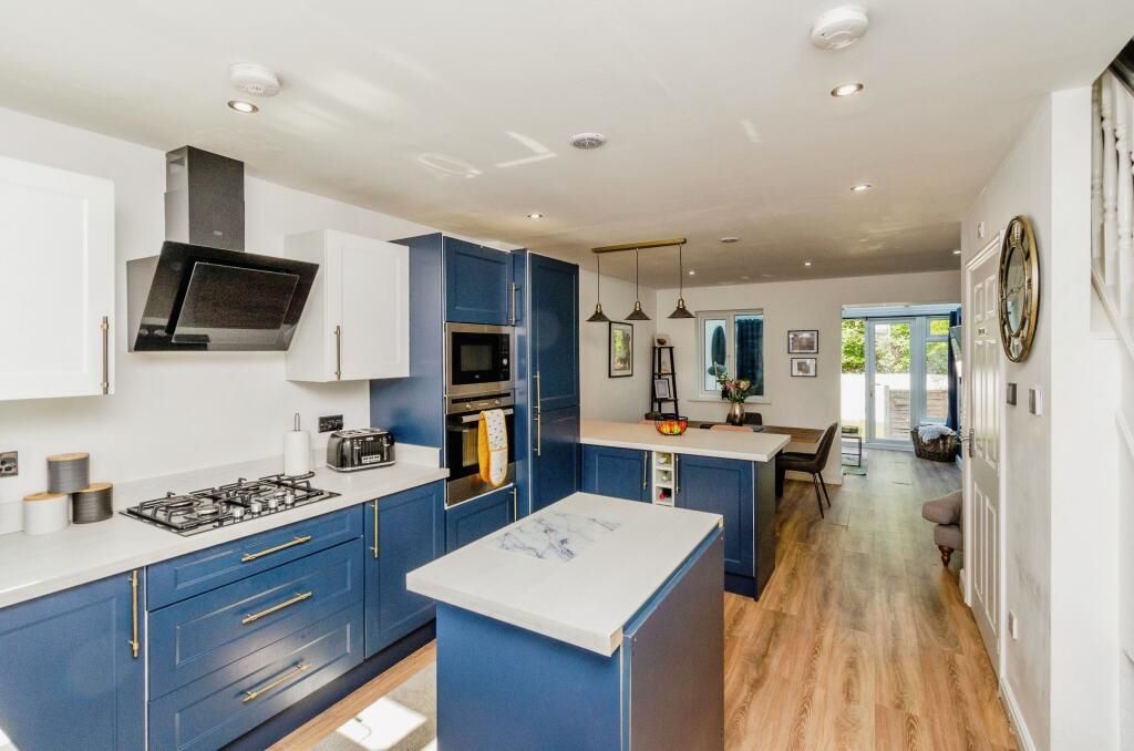 33 Pitchwood Close Darlaston, Wednesbury, West Midlands, WS10 8BF