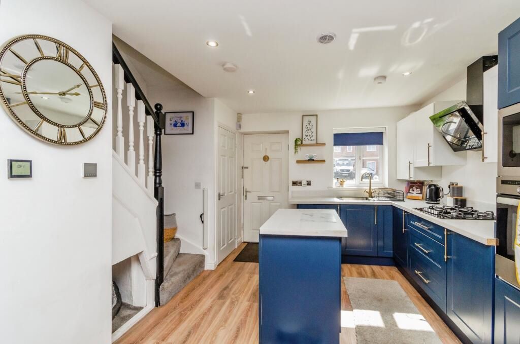 33 Pitchwood Close Darlaston, Wednesbury, West Midlands, WS10 8BF