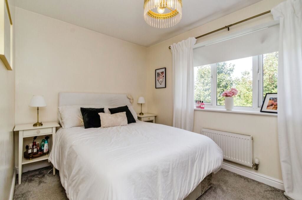 33 Pitchwood Close Darlaston, Wednesbury, West Midlands, WS10 8BF