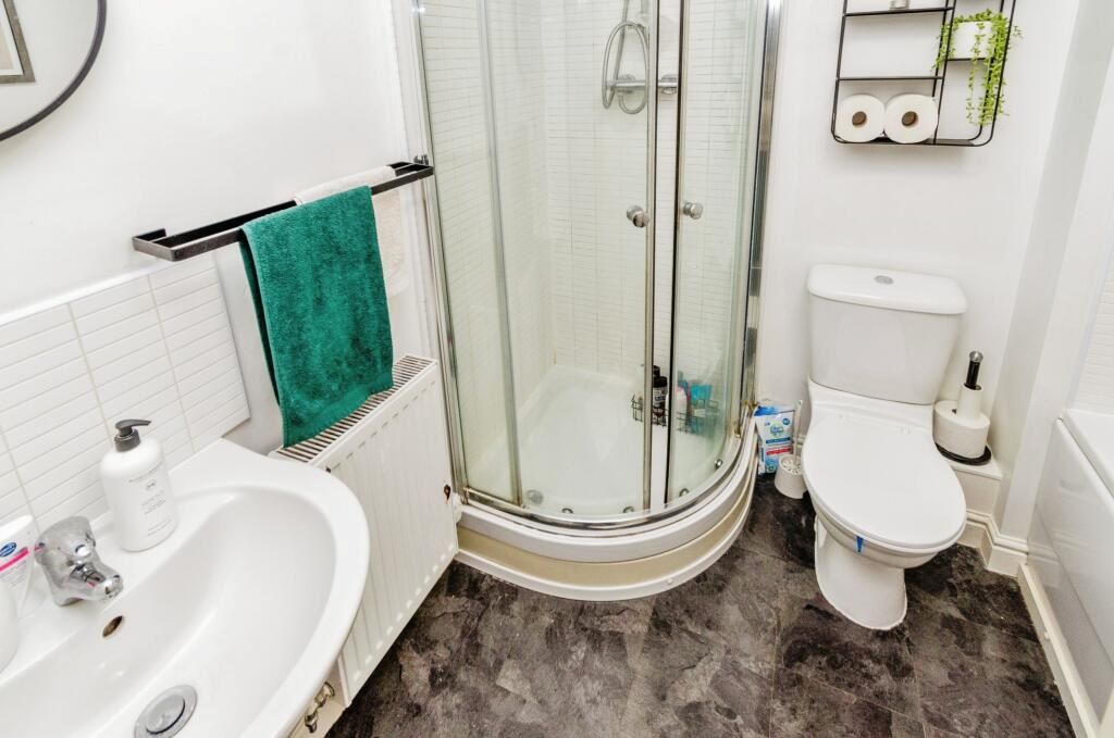 33 Pitchwood Close Darlaston, Wednesbury, West Midlands, WS10 8BF