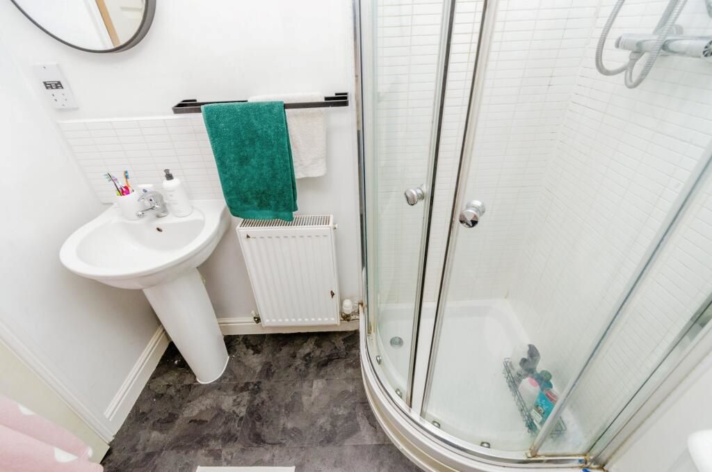 33 Pitchwood Close Darlaston, Wednesbury, West Midlands, WS10 8BF