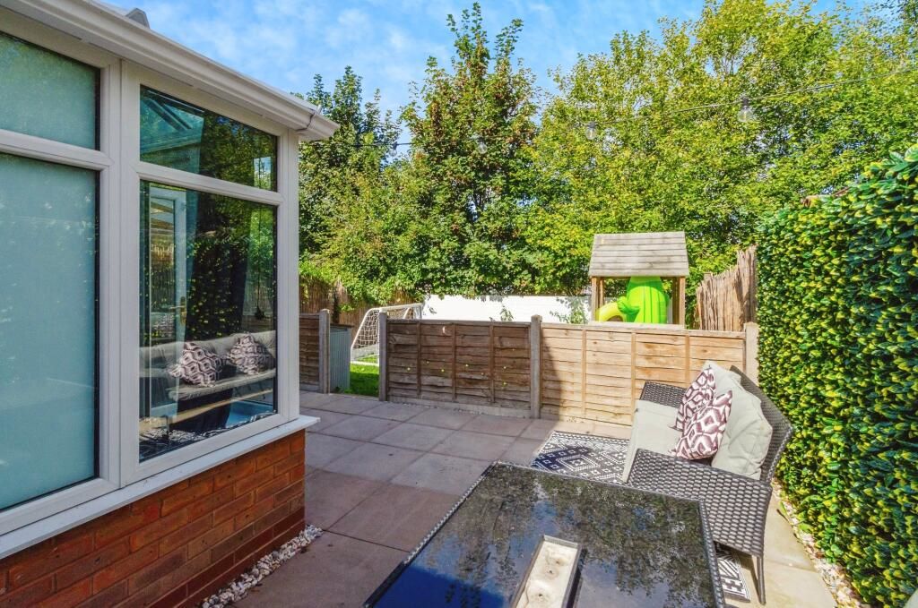 33 Pitchwood Close Darlaston, Wednesbury, West Midlands, WS10 8BF