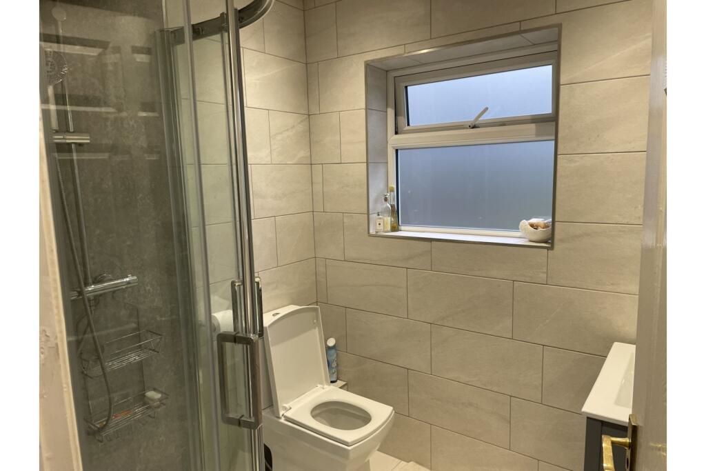 8 Brentwood Avenue Bamford, Hope Valley, Derbyshire, S33 0AF