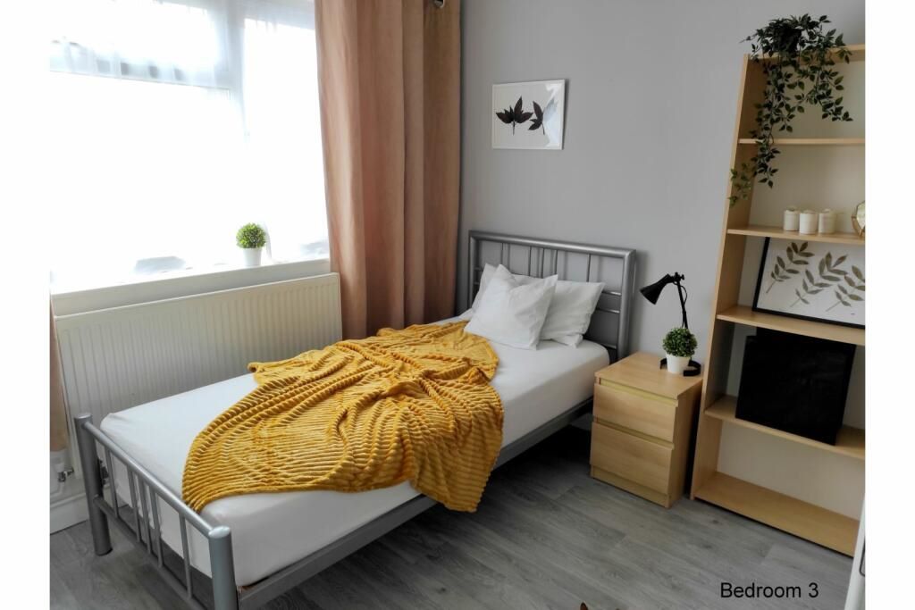 Trent, Staffordshire, DE14 2HU