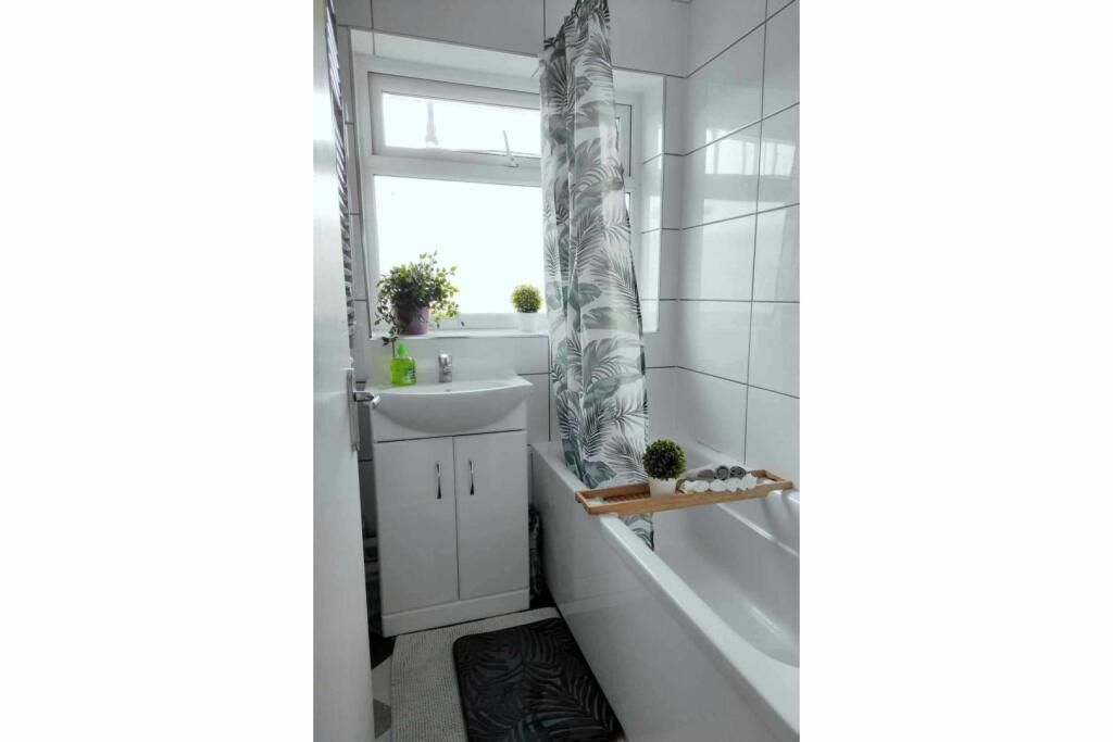 Trent, Staffordshire, DE14 2HU