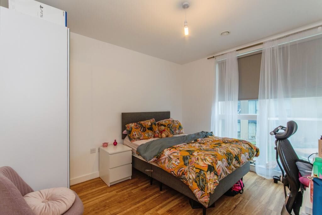 Flat 19 South House, Gillingham Gate Road, Chatham, Kent, ME4 4RS
