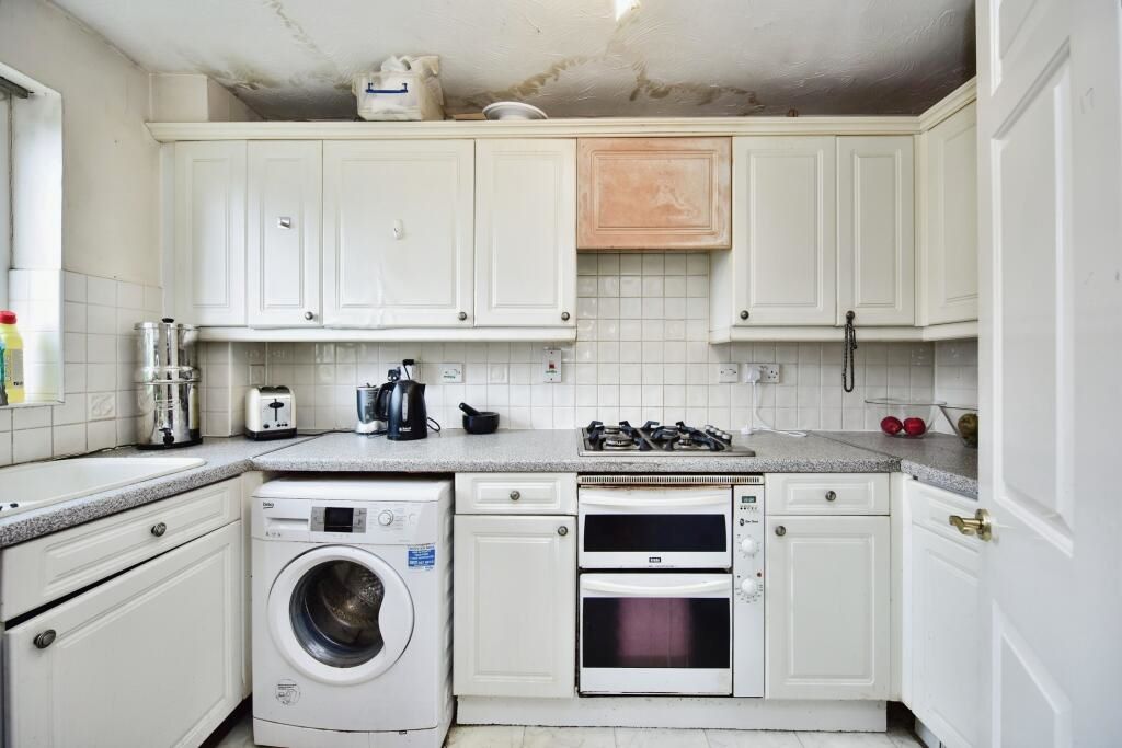 17 Bodiam Court, Maidstone, Kent, ME16 8LZ