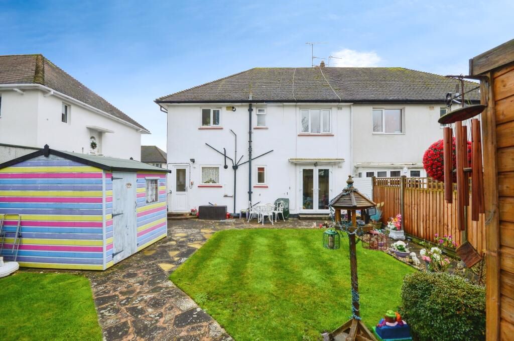 35 Eldon Avenue, Borehamwood, Hertfordshire, WD6 1NL