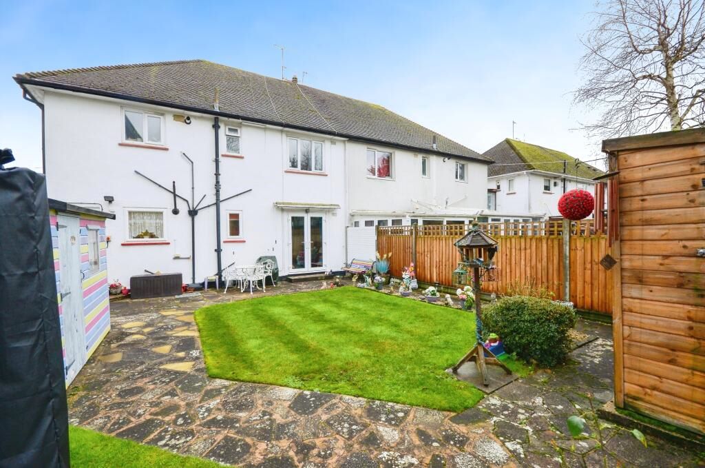 35 Eldon Avenue, Borehamwood, Hertfordshire, WD6 1NL