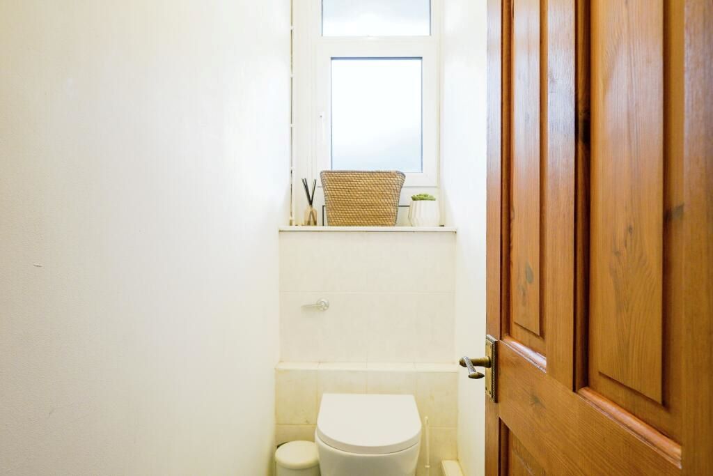 59 Thornton Gardens, London, SW12 0LQ