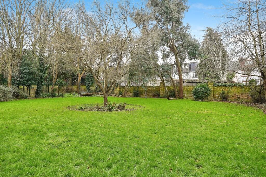 59 Thornton Gardens, London, SW12 0LQ