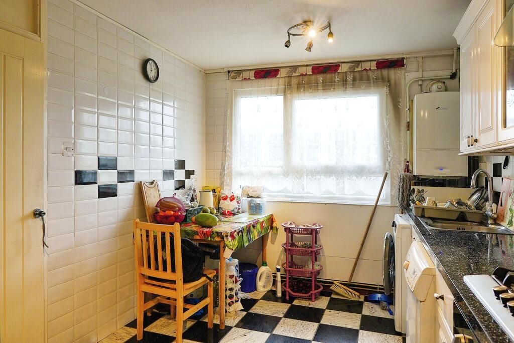 Flat 88 Badric Court, 5 Yelverton Road, London, SW11 3SW