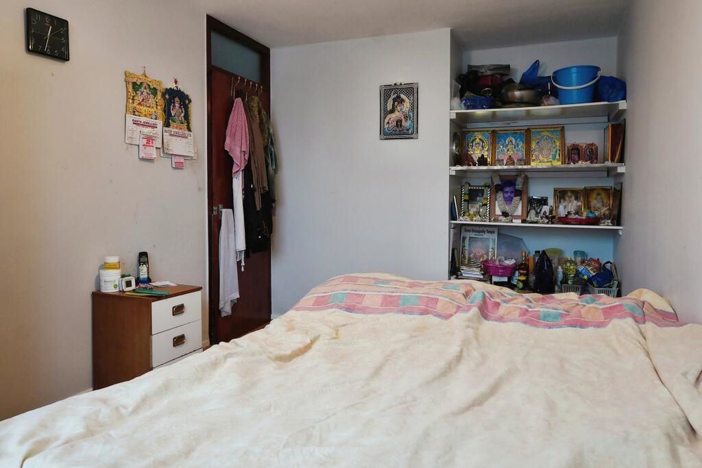 Flat 88 Badric Court, 5 Yelverton Road, London, SW11 3SW