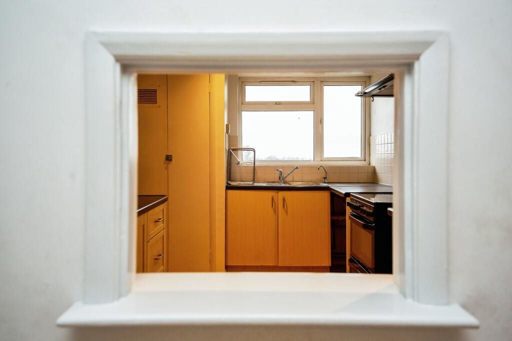 35 Gilbert Close, Swanscombe, Kent, DA10 0NH