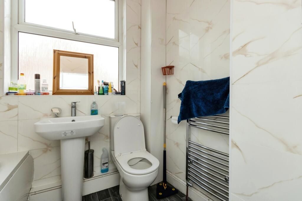 8 Caulton Street, Nottingham, Nottinghamshire, NG7 5AA