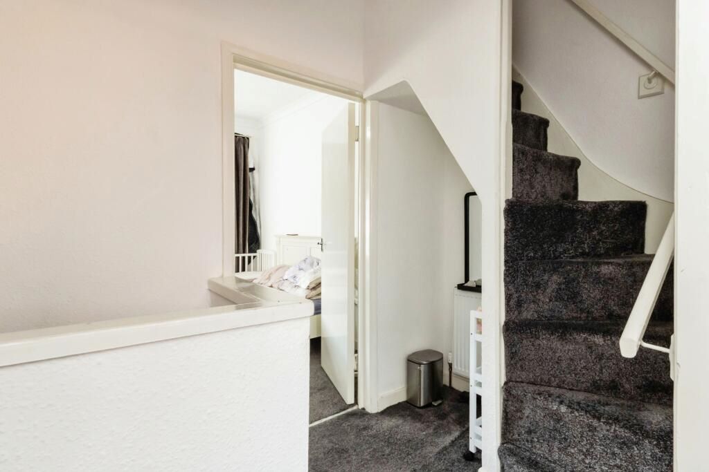 8 Caulton Street, Nottingham, Nottinghamshire, NG7 5AA