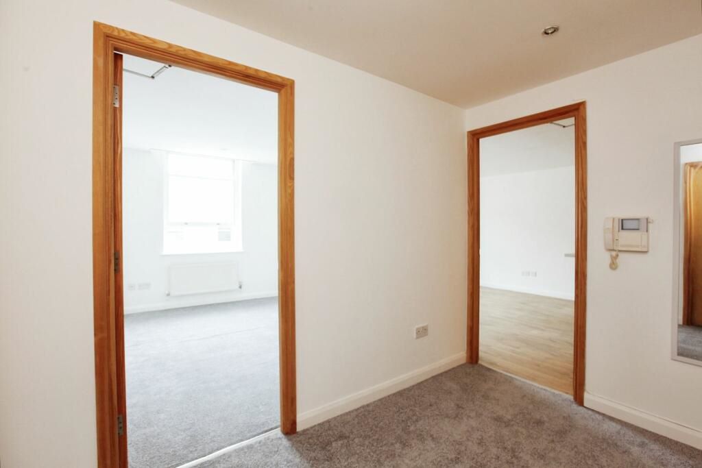 Flat 16 Fleet Court, 26 Fleet Street, Torquay, Devon, TQ1 1DR