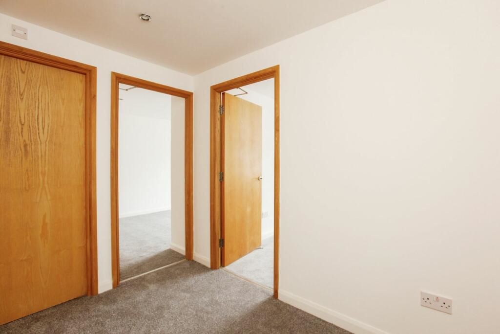 Flat 16 Fleet Court, 26 Fleet Street, Torquay, Devon, TQ1 1DR