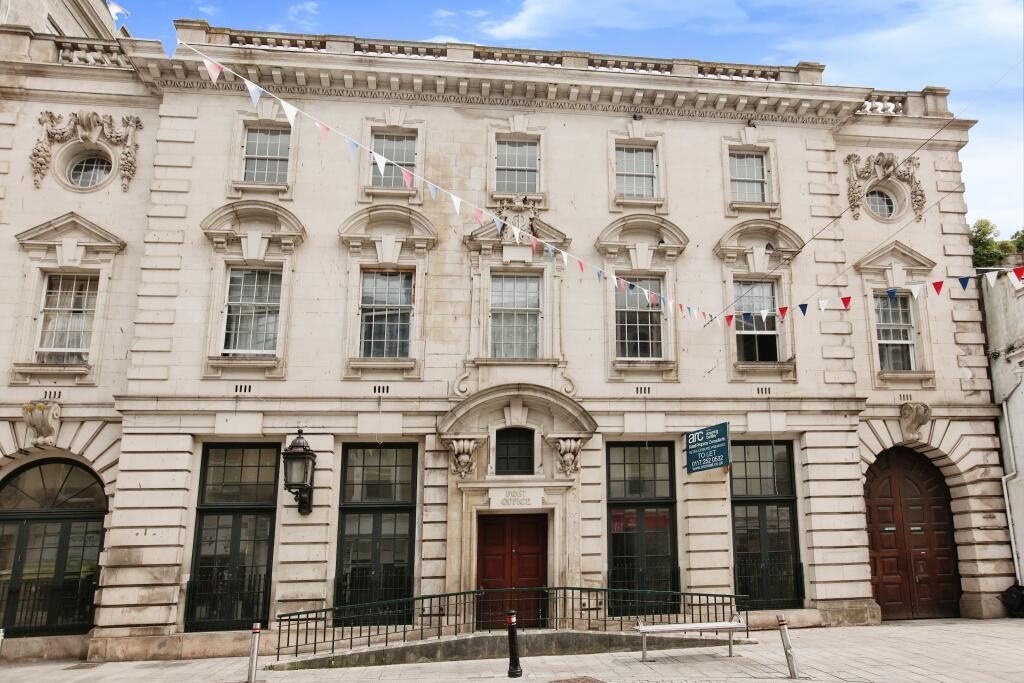 Flat 16 Fleet Court, 26 Fleet Street, Torquay, Devon, TQ1 1DR