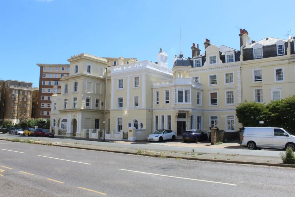 1a Courtenay Towers Courtenay Terrace, Hove, East Sussex, BN3 2WF