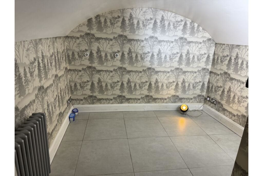 1a Courtenay Towers Courtenay Terrace, Hove, East Sussex, BN3 2WF