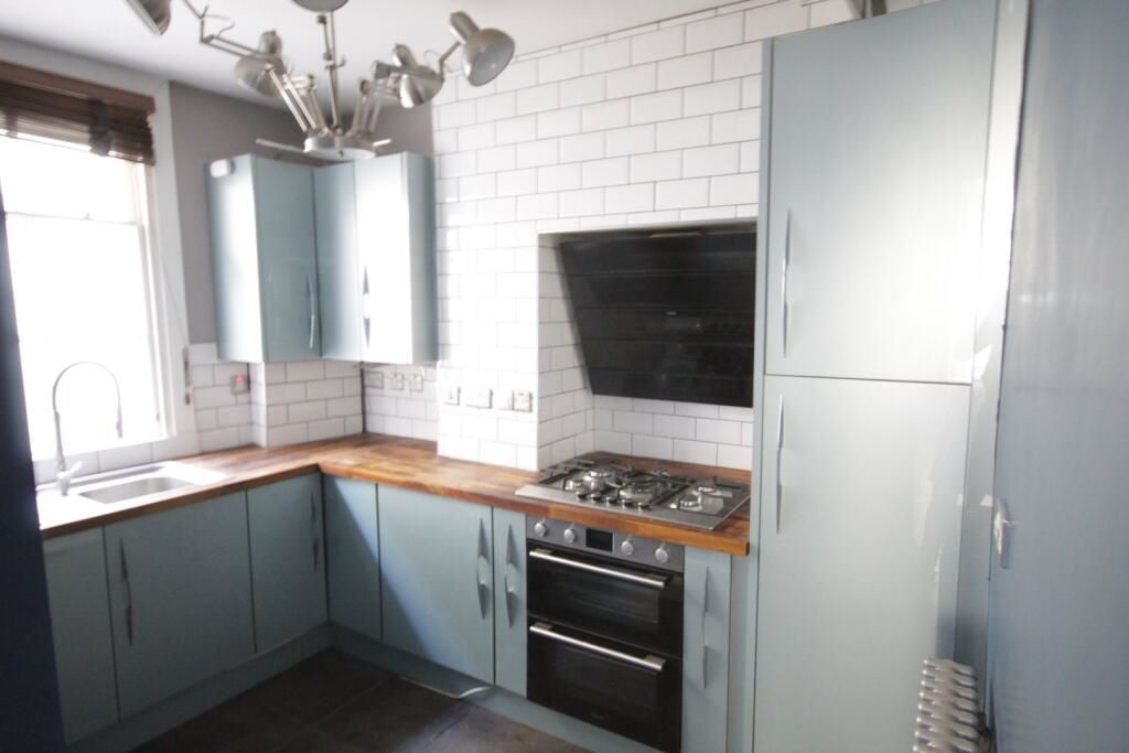 1a Courtenay Towers Courtenay Terrace, Hove, East Sussex, BN3 2WF