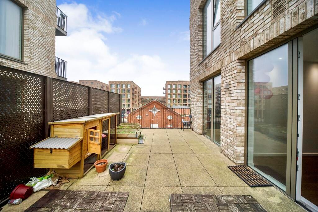 Flat 5 Baillie Apartments, 31 Lock Side Way, London, E16 2JQ