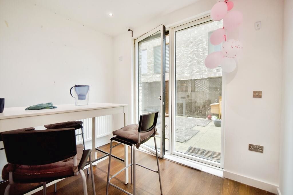 Flat 5 Baillie Apartments, 31 Lock Side Way, London, E16 2JQ