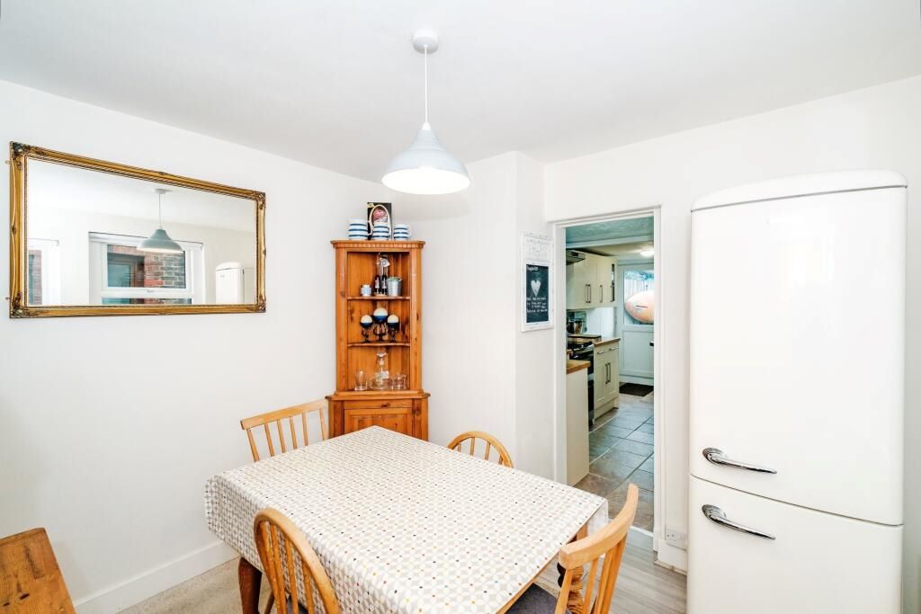 41 Gloucester Place, Littlehampton, West Sussex, BN17 7AL