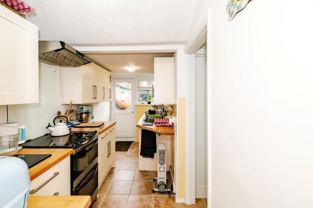 41 Gloucester Place, Littlehampton, West Sussex, BN17 7AL